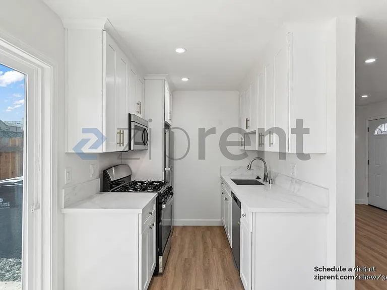 1421 Adeline St — Photo 13