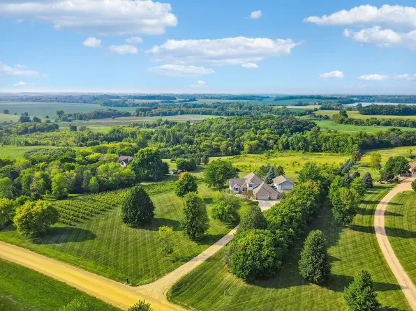 2166 233rd St E, Prior Lake, MN 55372