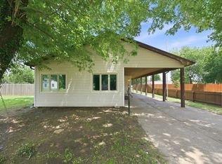 418 S Briarwood St, Norwich, KS 67118