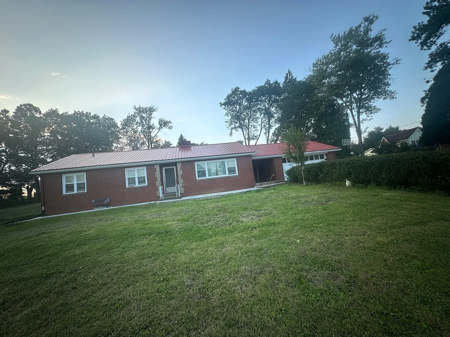 3 bed, 1.5 bath, 1336 sqft, $1,800 — Photo 4