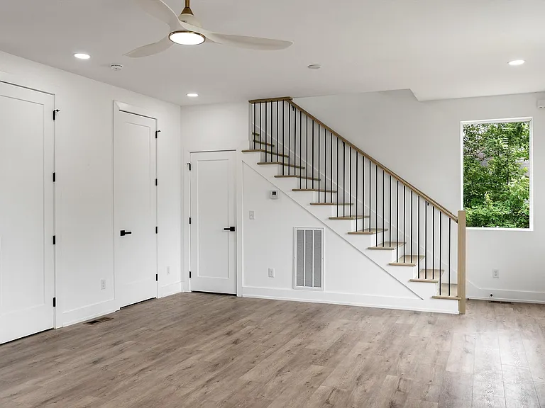 177 Little Green St #A — Photo 19
