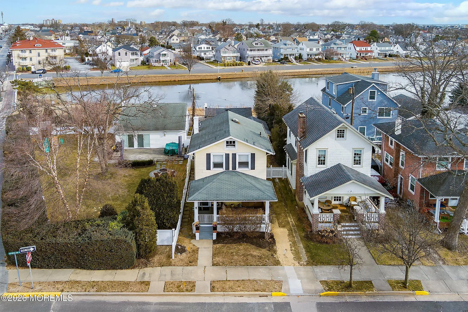 526 W End Avenue photo 1