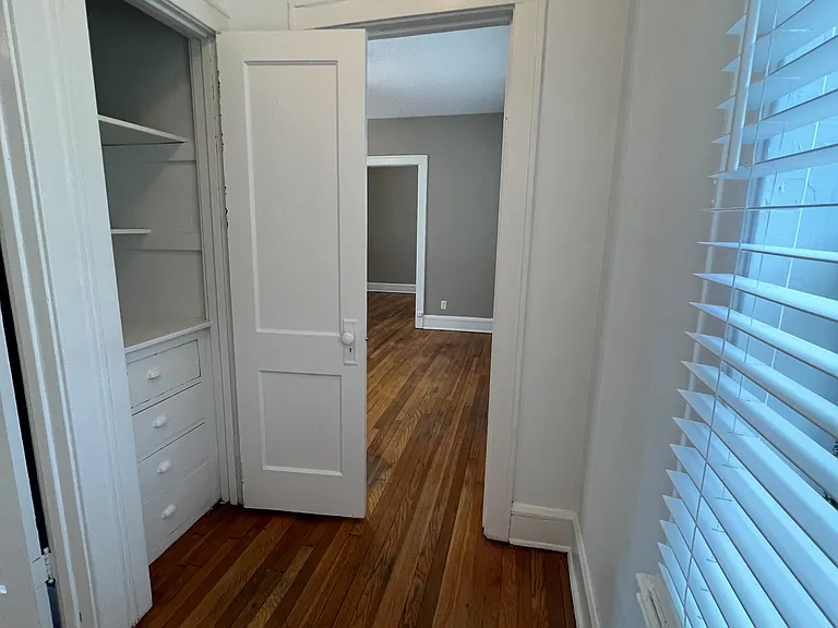 Stevens Square Apartments — Photo 105