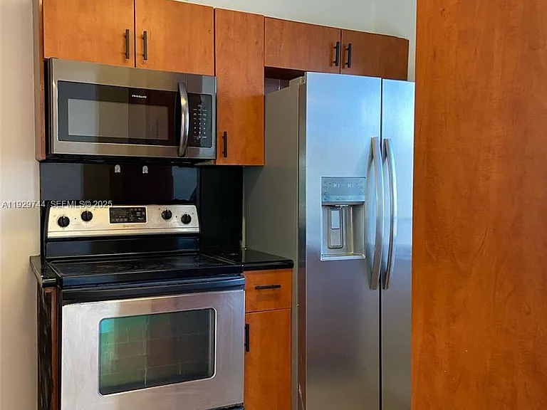 8740 N Sherman Cir #305 — Photo 17