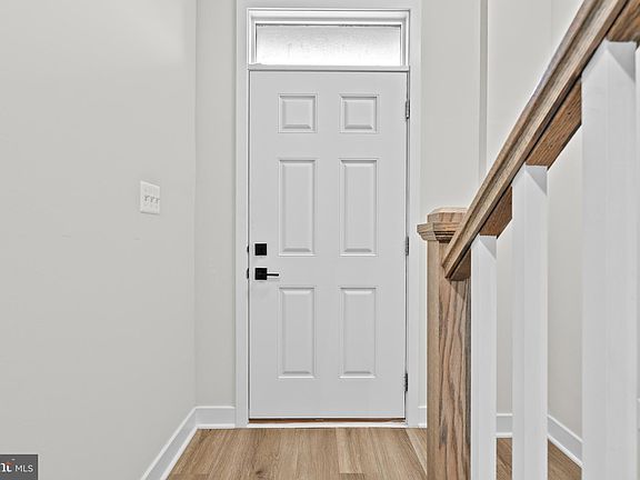 3rd image of 14024 Sunrise Valley Dr