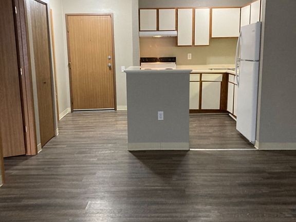 4th image of 444 W Water St #9466146