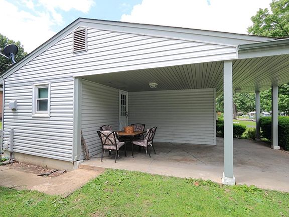 2nd image of 9800 Harold Dr