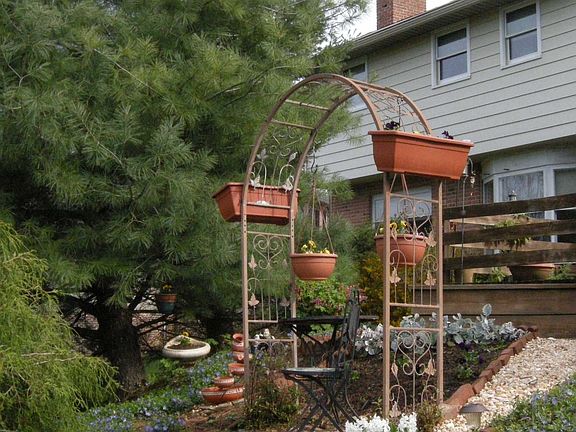 Rear garden & deck