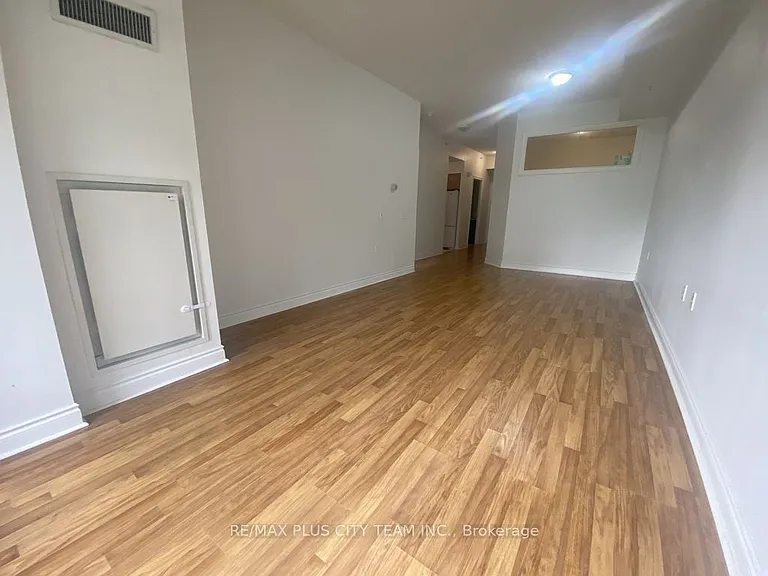 12 Rean Dr #210 — Photo 5