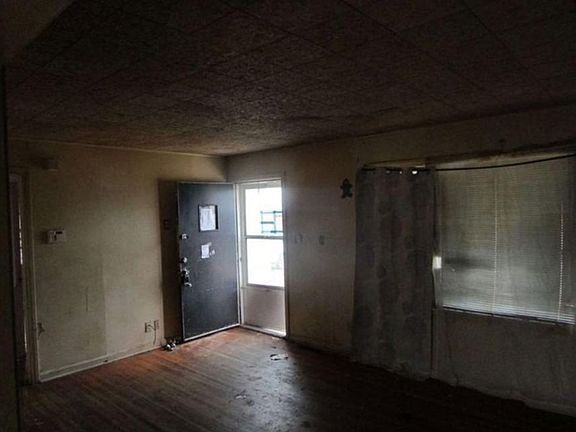 Additional Living Room
