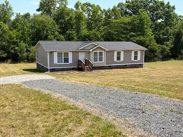 1067 Arch Cook Rd — Photo 1