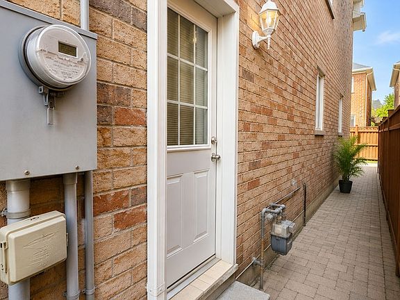 2nd image of 81 Trumpeter St #Basement