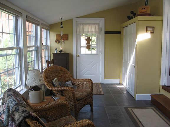 living/sunroom space