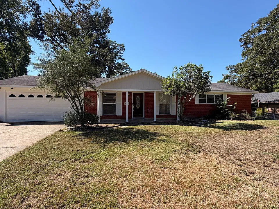 9408 Oleander Dr