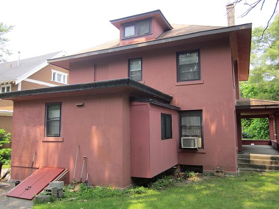3rd image of 1048 Franklin St SE