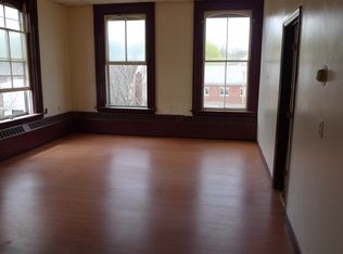 63 Main St APT 7, Windsor, VT 05089