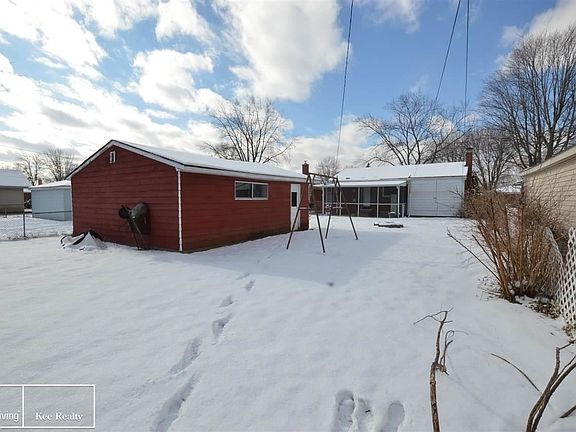 4th image of 29218 Jane St