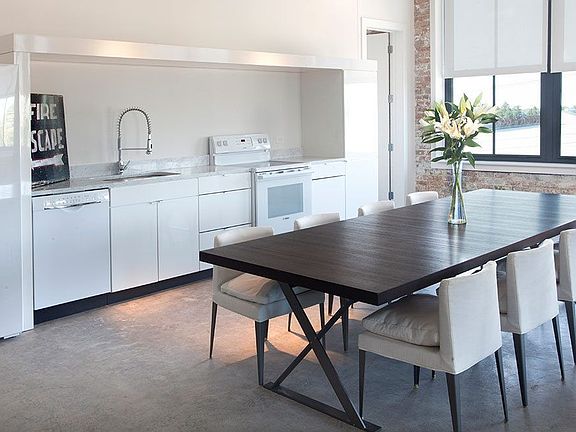 Rice Mill Lofts | Kitchen + Dinning Room