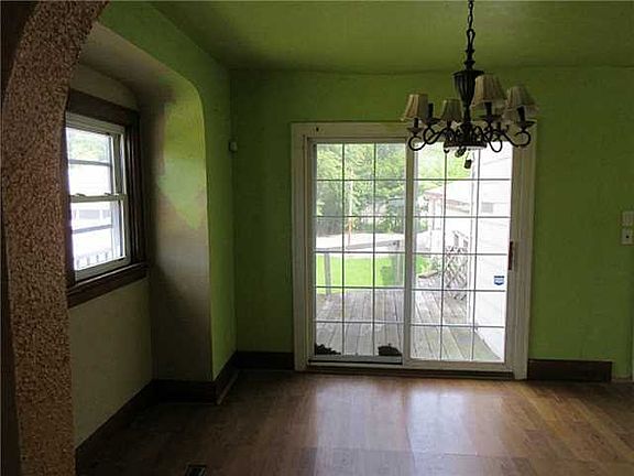 4th image of 551 Mettler St