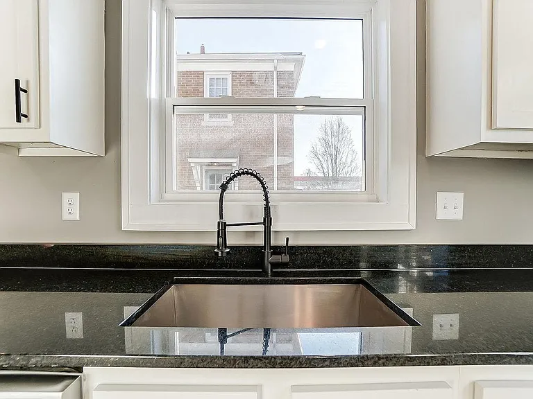 2029 Wanda Ave #1 — Photo 15