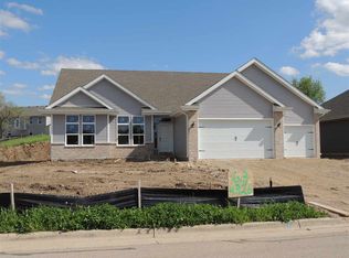 4326 Sandstone Dr, Janesville, WI 53546