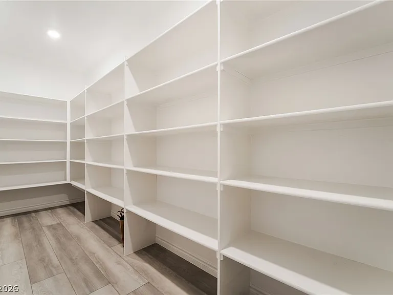 3952 Henny Ave — Photo 18