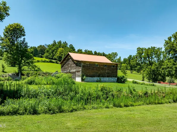 366 Toll Branch Rd, Johnson City, TN 37601