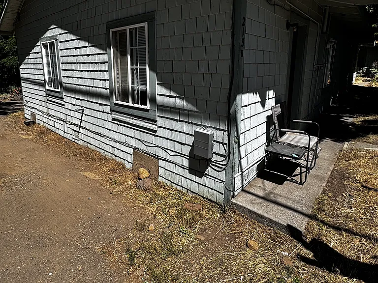 213 Sheldon Ave — Photo 1