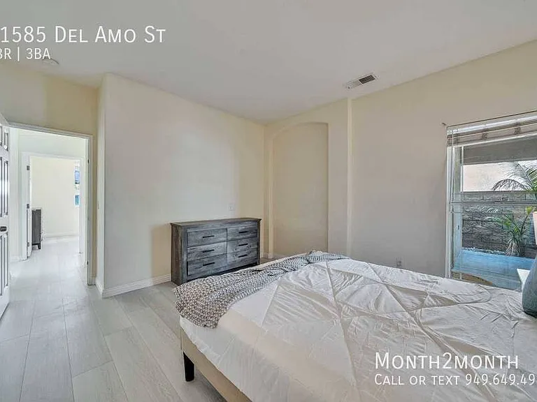 21585 Del Amo St — Photo 24