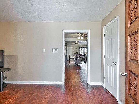 3rd image of 1729 2nd Ave N