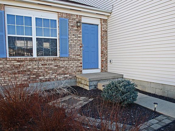 3rd image of 2076 Brookbank Dr