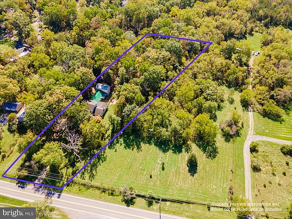 3rd image of 6546 Middleway Pike