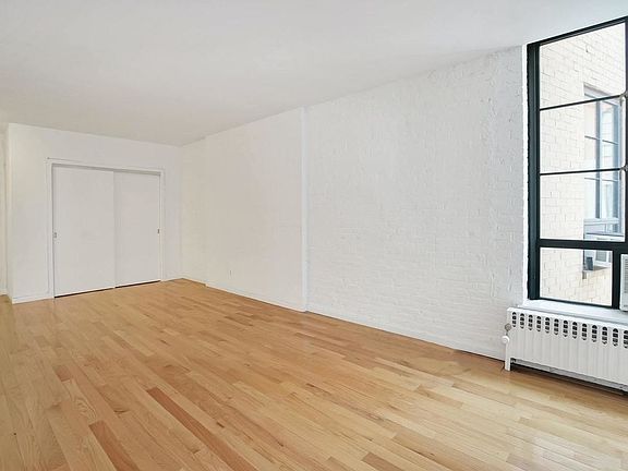 4th image of 720 Greenwich St APT 7M