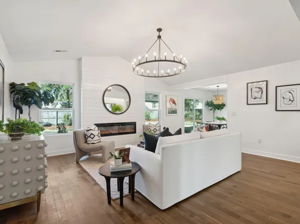 8046 Nova Ct, North Charleston, SC 29420