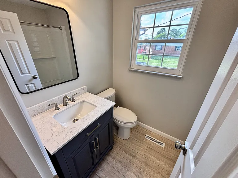 120 Willow Dr — Photo 13