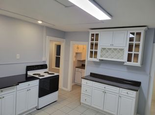102 W 2nd St FLOOR 2, East Syracuse, NY 13057