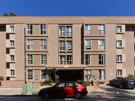 2nd image of 1040 Coast Blvd #105