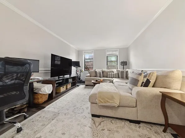 221 E 78th St APT 4J, New York, NY 10075