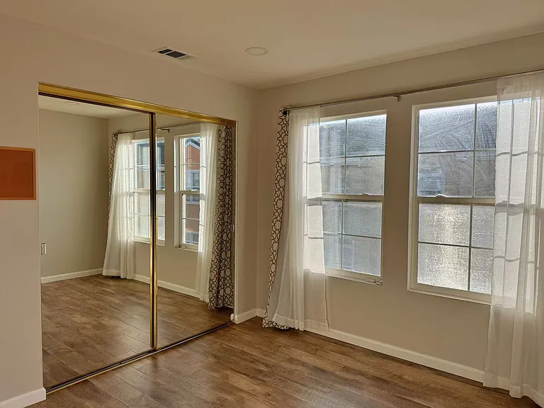 3414 Dayton Cmn — Photo 13