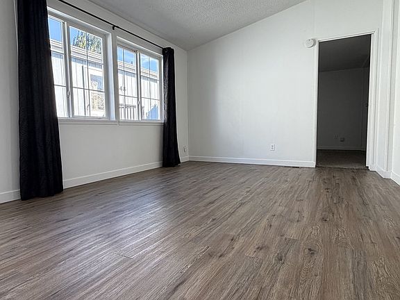4th image of 7842 SE Lindy St