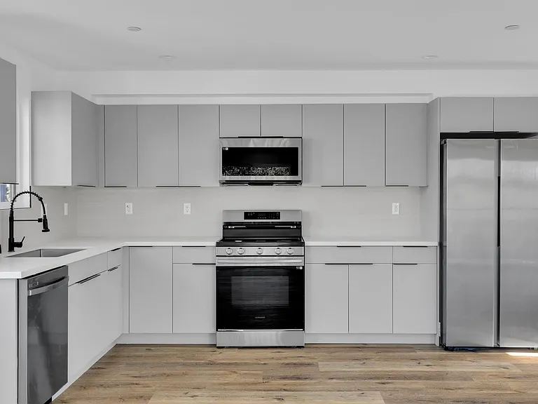 Best Priced Luxury 4 & 5 Bed Townhomes in Mid-City! — Photo 20