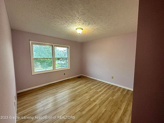 3rd image of 1328 Ivywood Dr