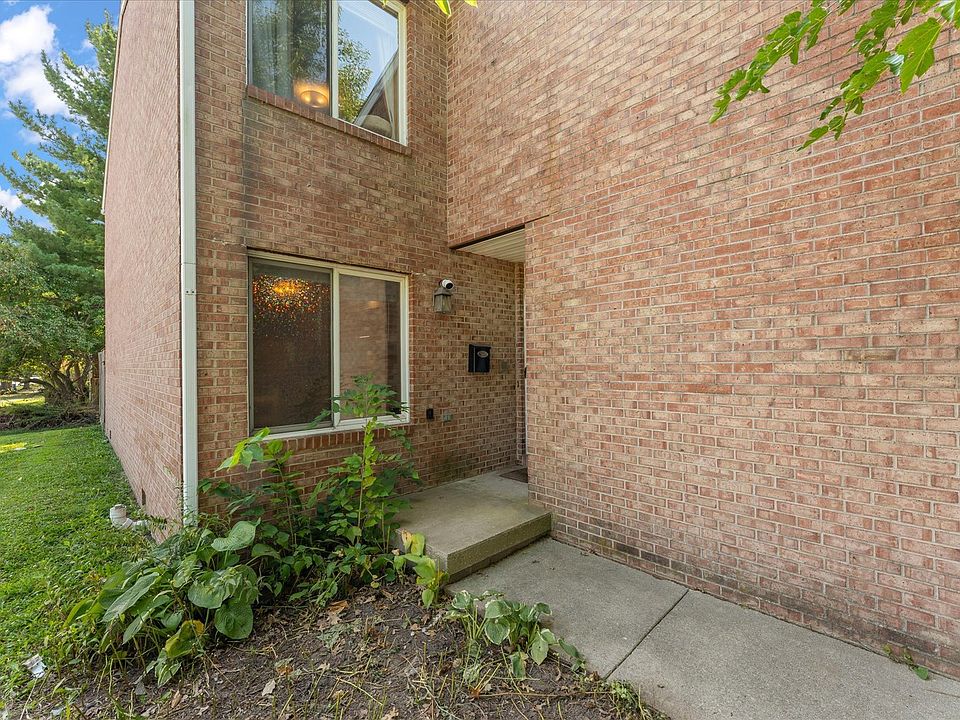1st image of 1319 E Harding Dr #A