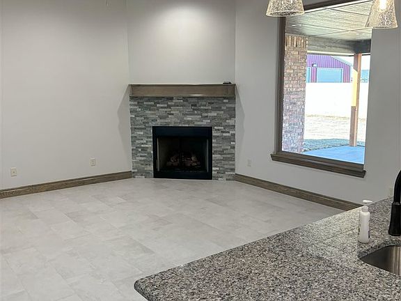 3rd image of 12713 Sierra Ln