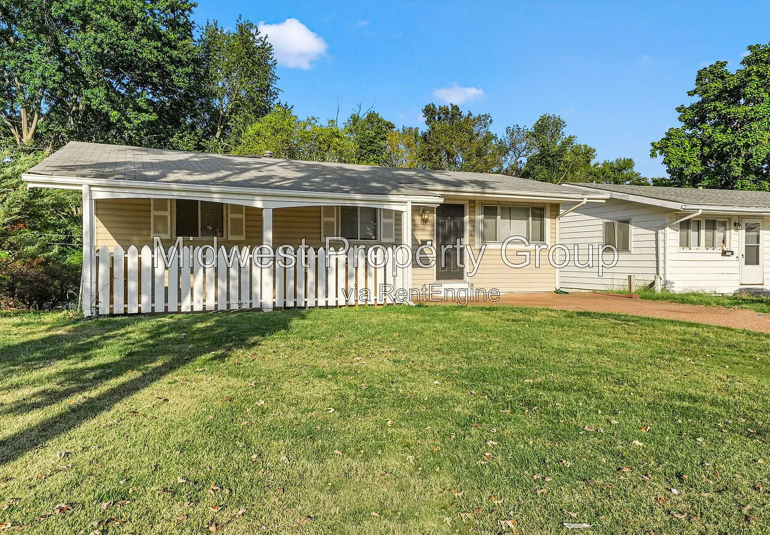 3 bed, 1.0 bath, 932 sqft, $1,195 — Photo 1