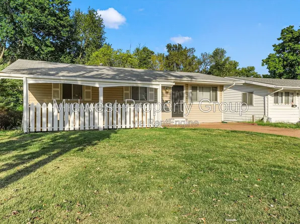 727 Shepley Dr, Saint Louis, MO 63137