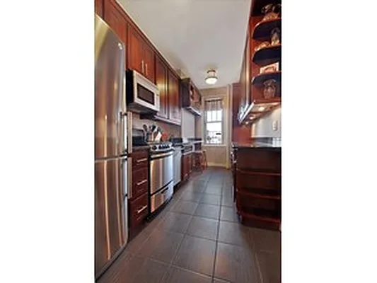 Sold by Corcoran | media 21