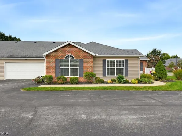 162 Woodbury Glen St, Hartville, OH 44632