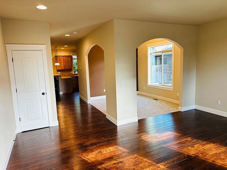 12510 NW 34th Ct — Photo 4