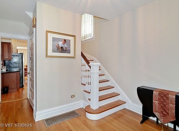 2nd image of 623 N Kenilworth Ave